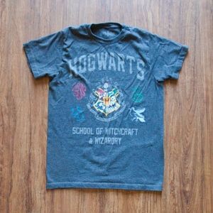 Hogwarts Crest Harry Potter T-Shirt Size Small
